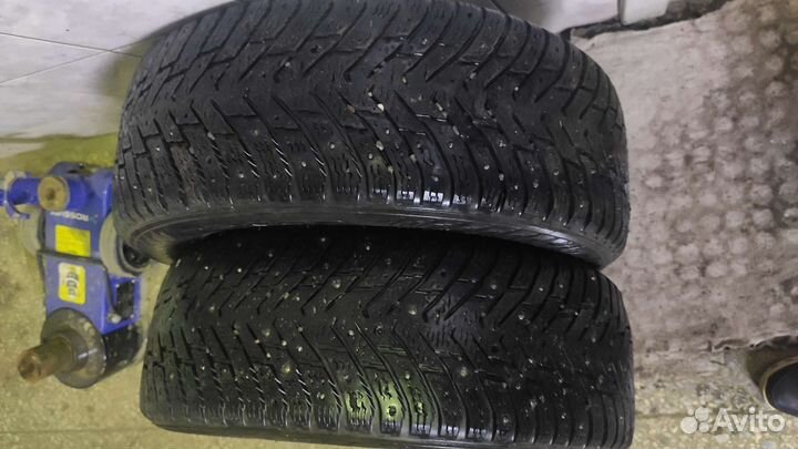Nokian Tyres Hakkapeliitta 8 215/60 R16