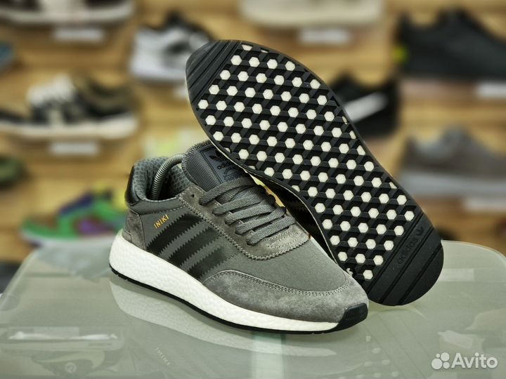 Кроссовки Adidas Iniki