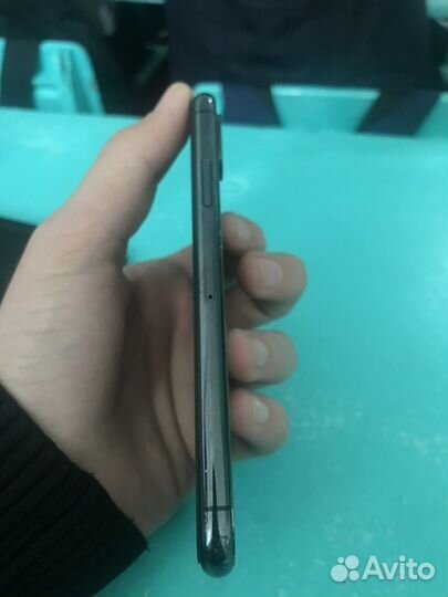 iPhone Xs, 64 ГБ