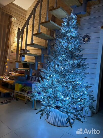 Корзинка из ротанга под Елку