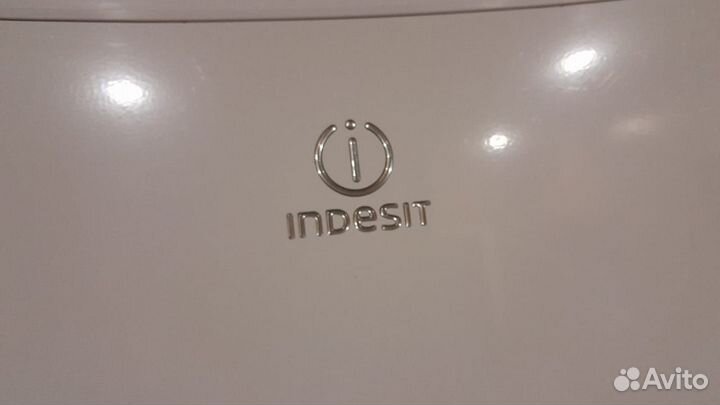 Холодильник indesit