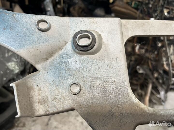 Кронштейн заднего бампера Форд Фокус 2