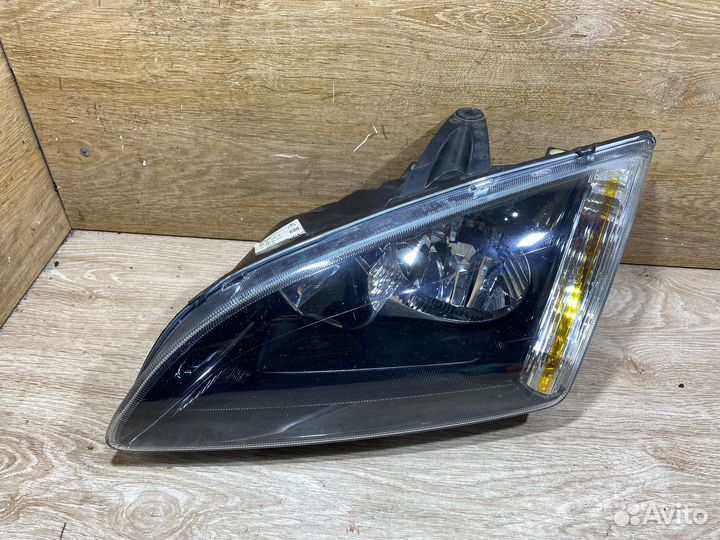 Фара передняя левая Ford Focus 2 дорест 142486