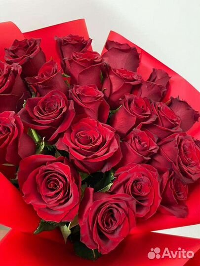 Букет из красных роз (цветы оптом и в розницу)