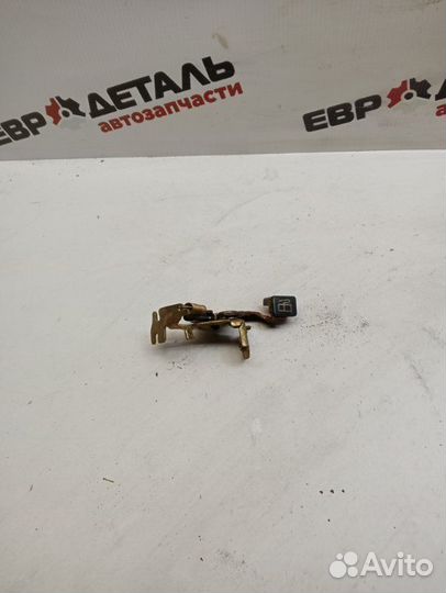 Ручка открывания бензобака Geely Mk Cross хетчбек