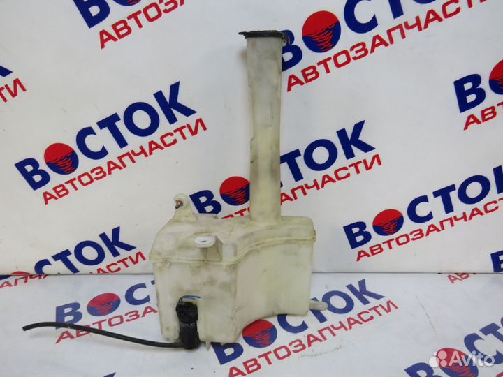 Бачок омывателя toyota crown GS151, JZS151, JZS153