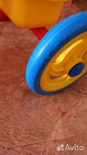 Трехколесный велосипед