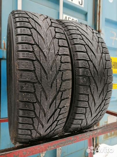 Nokian Tyres Hakkapeliitta R2 SUV 235/65 R17 106S
