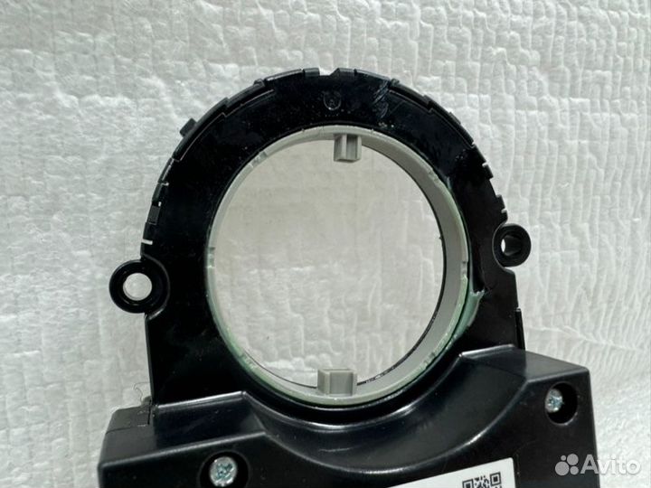 Датчик угла поворота Toyota Land Cruiser 200