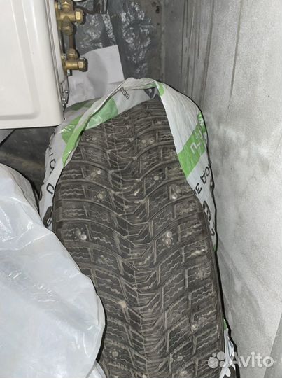 Michelin X-Ice North 3 205/60 R16