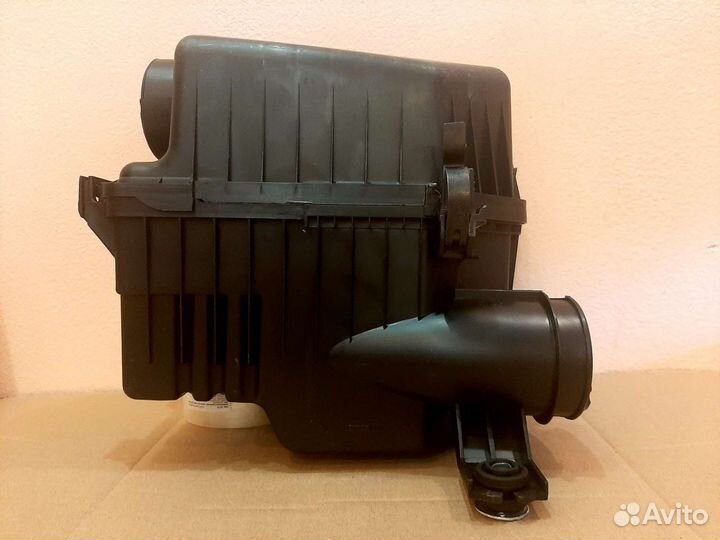 Hyundai Solaris корпус воздушного фильтра Kia Rio