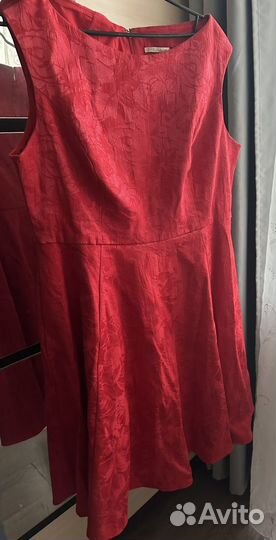 Нарядное женское платье