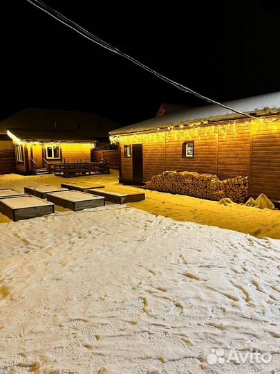 Украшение дома гирляндой, неоном