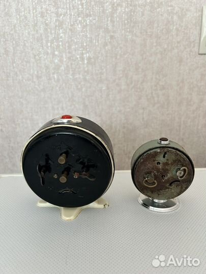 Настольные часы будильник СССР