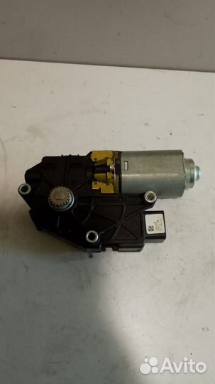 Моторчик люка Nissan Qashqai