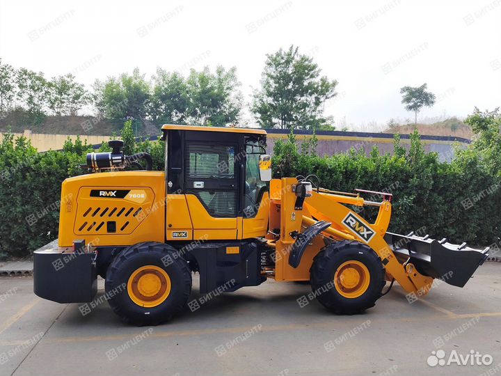 Фронтальный погрузчик Runmax 760Е, 2023