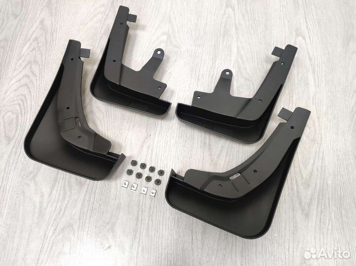 Брызговики комплект для Audi Q5 2020+ (новые)