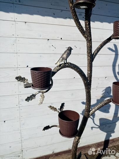 Кованная цветочница