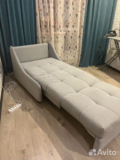 Продам уютный диванчик, спальное место 85/200