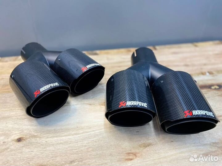 Akrapovic 90мм карбоновые для BMW
