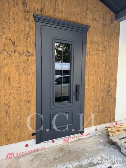 Дверь с терморазрывом и стеклопакетом