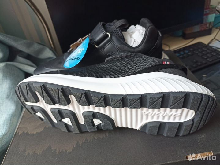 Новые мембранные кроссовки Viking Gtx 35