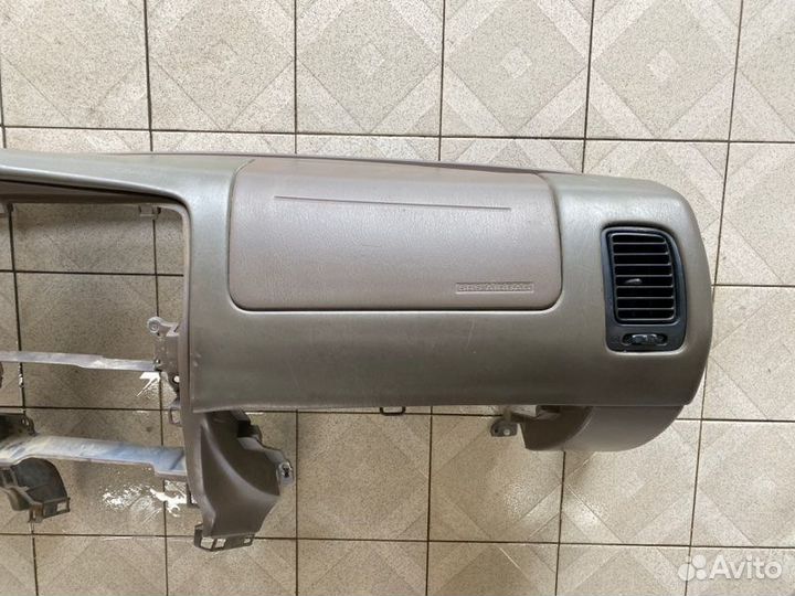 Торпедо Toyota 4Runner, Hilux Surf