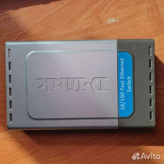D-link DES-1008D роутер маршрутизатор
