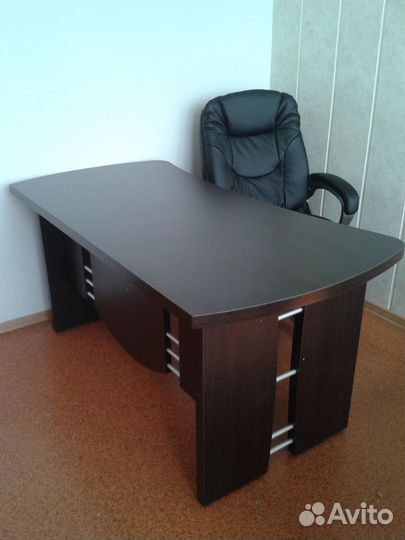 Офисная мебель в наличии.Бесплатная доставка.ндс