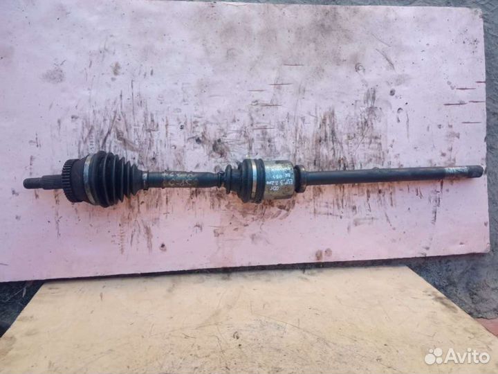 Полуось передняя правая (приводной вал, шрус) Rena