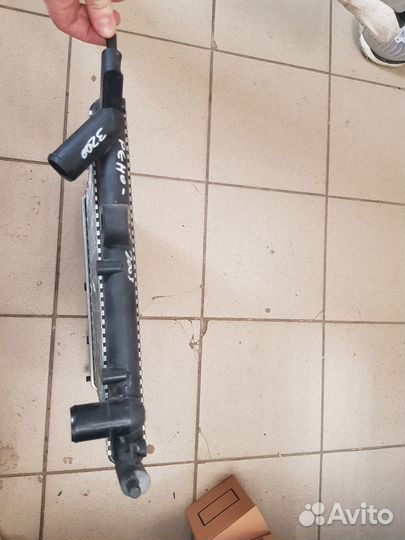 Рено клио 2003 радиатор охлаждения 385х380