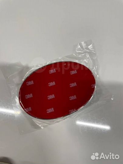 Эмблема в решетку радиатора передняя Lexus Rx200T