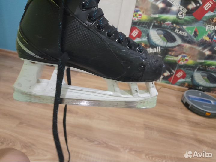 Коньки для хоккея с мячом