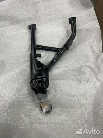 Рычаг передний верхний правый Can-Am BRP G2 19+