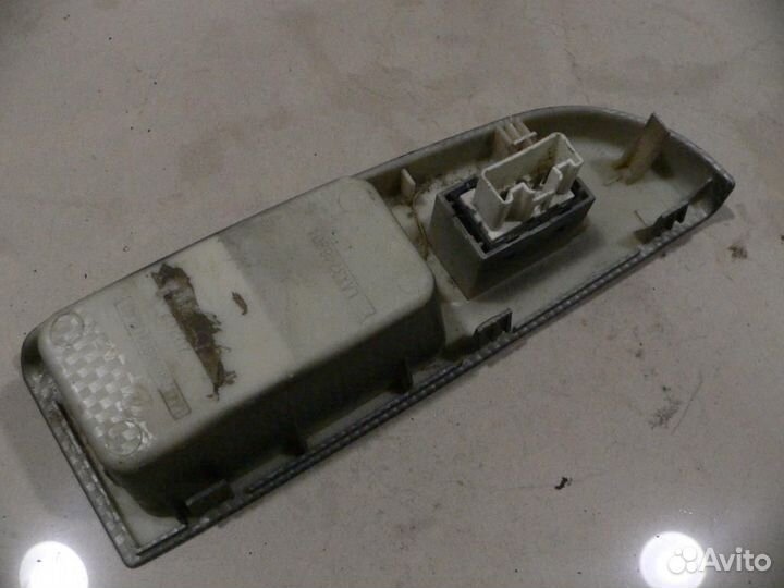 Кнопка стеклоподъемника Lifan Breez 2007-2014