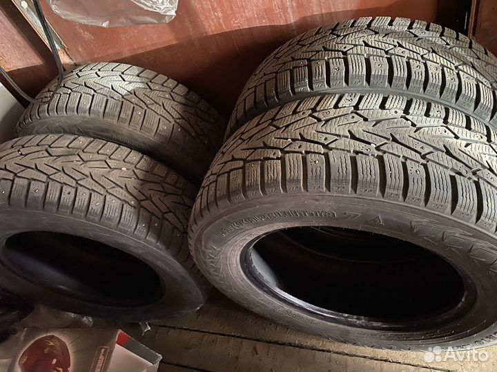 Nokian Tyres Hakkapeliitta 7 215/65 R16