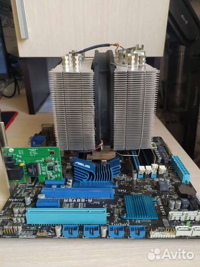 Материнская плата с процессором и памятью + башня