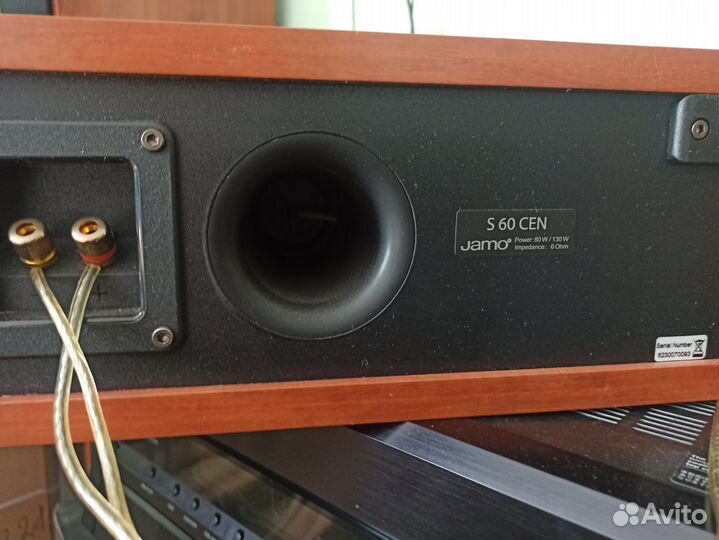 Акустические колонки Jamo