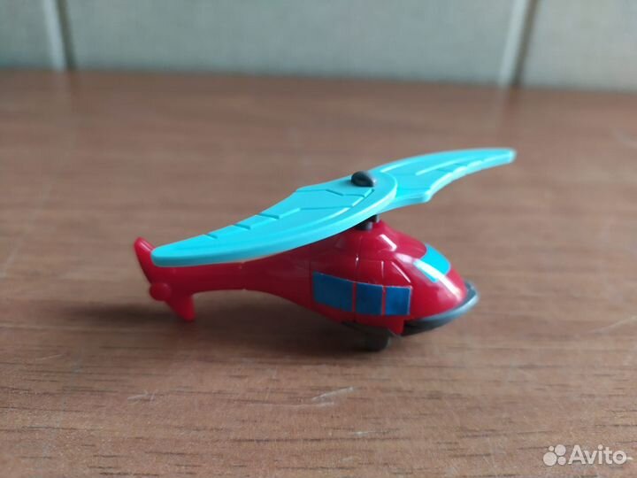 Фигурки из разных серий киндер-сюрпризов 2