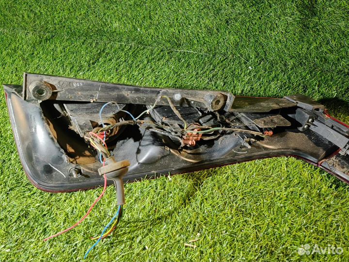 Фонарь задняя фара левая Nissan Note E11