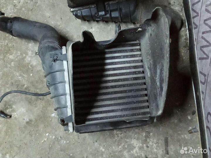 Радиатор интеркулера VW Polo 1.4 tdi