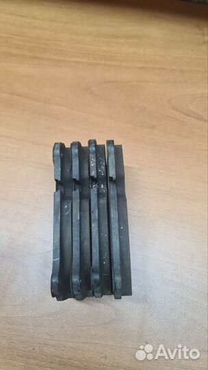 Передние тормозные колодки brembo на Range Rover