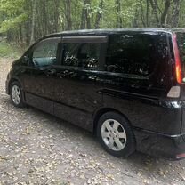 Nissan Serena 2.0 CVT, 2007, 230 000 км, с пробегом, цена 1 050 000 руб.