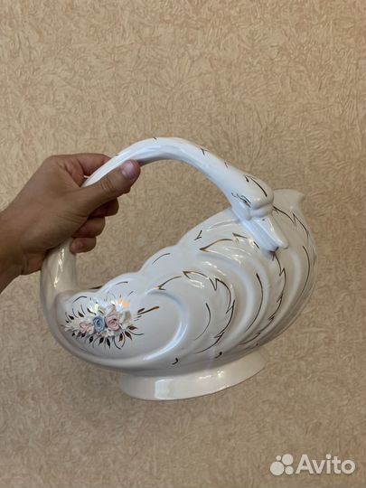 Конфетница лебедь