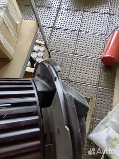 Вентилятор отопителя салона VW 1K1819015E