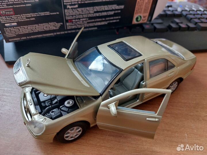 Модель автомобиля Mercedes-Benz S-class 1:24