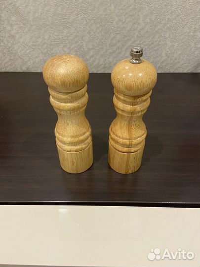 Набор солонка и перечница