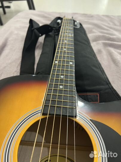 Акустическая гитара
