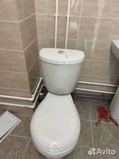Унитаз, ванная,раковина, пол