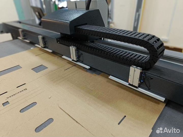 Планшетный режущий плоттер T-CUT DC 3020